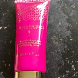 New Baylis & Harding England body lotion